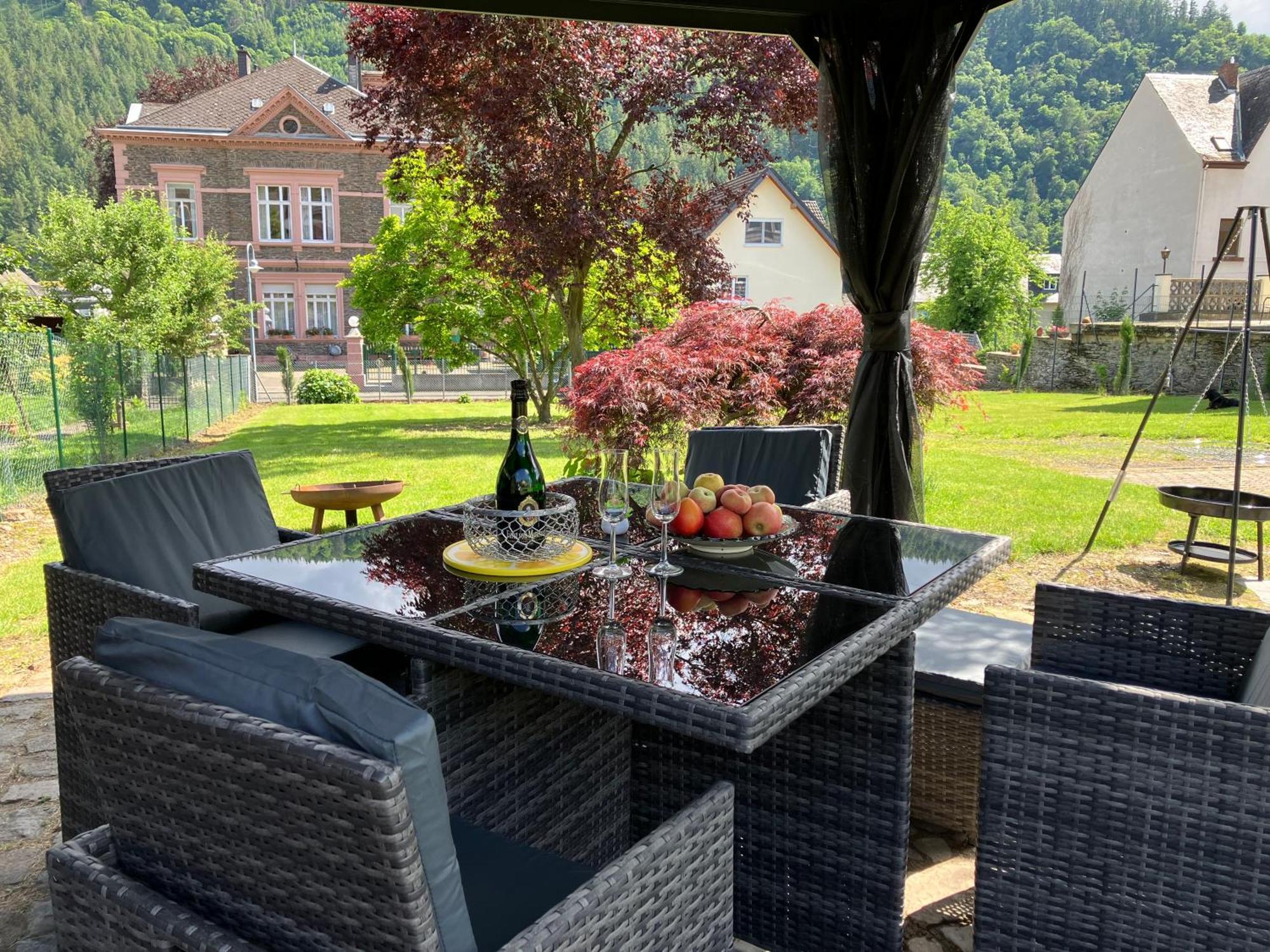 Neu - Ferienwohnungen Im Winzergarten Traben-Trarbach Exterior foto